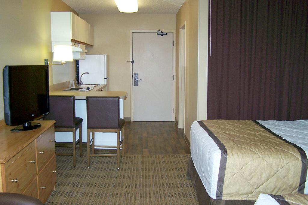 Auburn Hills Extended Stay Inn Buitenkant foto